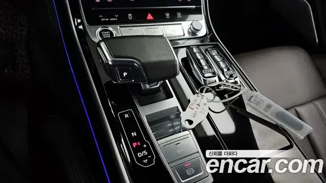 Audi A8 2021 — Şəkil 8/20