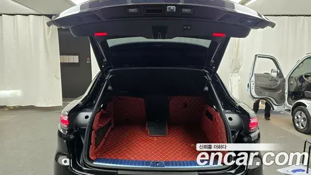 Porsche Cayenne 2022 — ფოტო 6/20