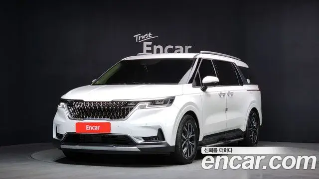 Kia Carnival 2021 — Фото 1/20