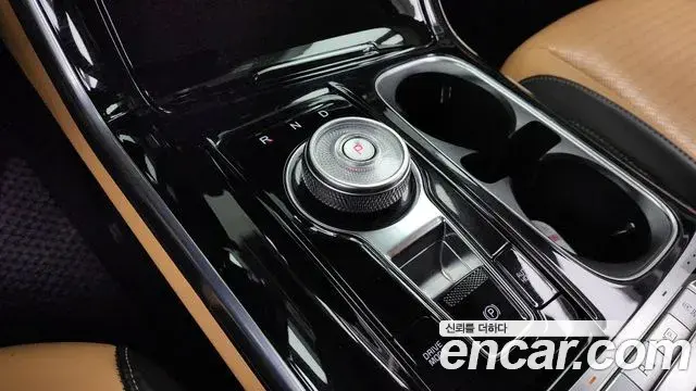 Kia Carnival 2021 — Фото 9/20