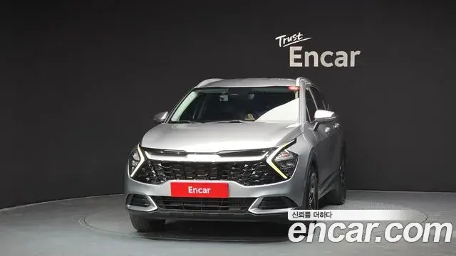 Kia Sportage 2021 — ფოტო 17/20