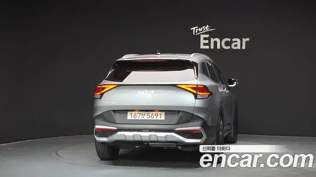 Kia Sportage 2021 — ფოტო 1/20