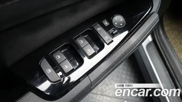 Kia Sportage 2021 — ფოტო 6/20