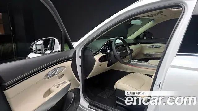 Genesis GV70 2023 — Şəkil 17/20