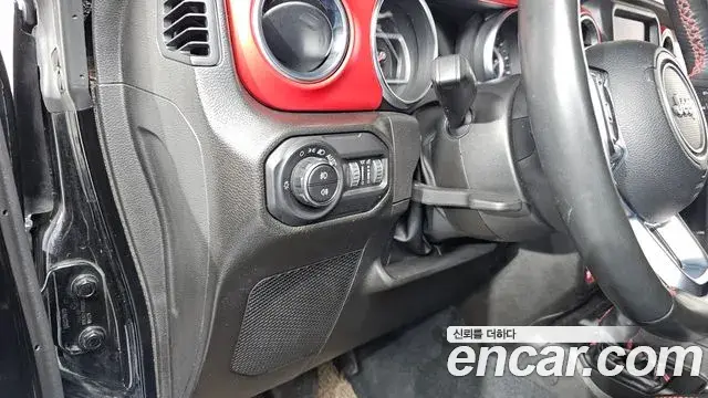 Jeep Wrangler 2022 — Şəkil 11/20
