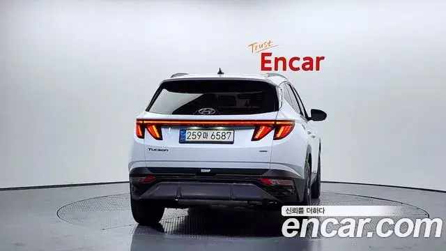 Hyundai Tucson Hybrid 2022 — ფოტო 12/20