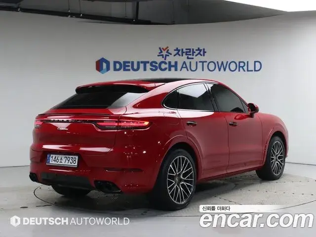 Porsche Cayenne 2021 — ფოტო 14/20