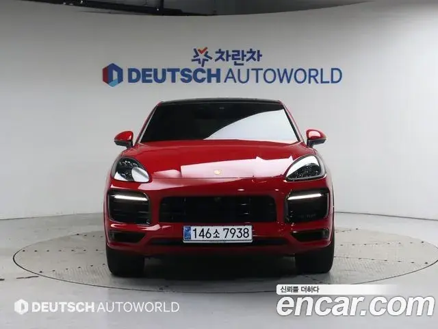 Porsche Cayenne 2021 — ფოტო 18/20