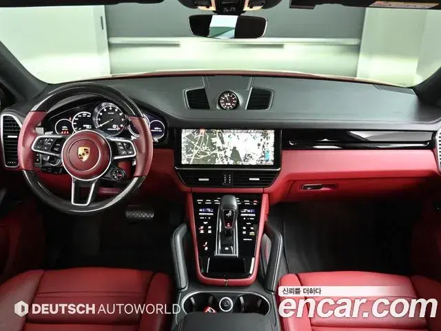 Porsche Cayenne 2021 — ფოტო 4/20