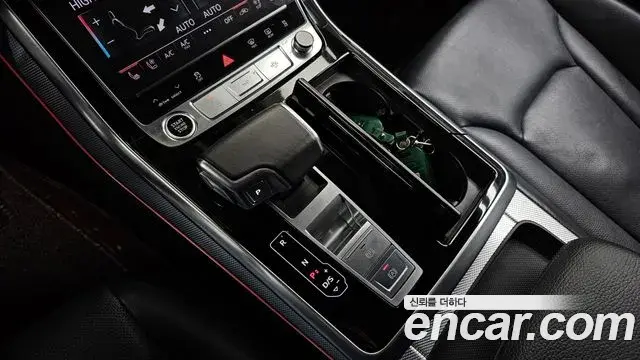 Audi Q8 2021 — Photo 15/20
