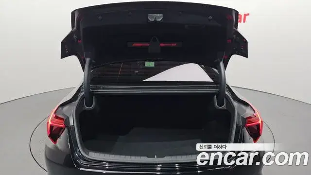 Kia K8 2021 — ფოტო 4/20