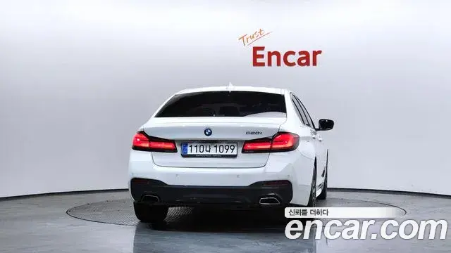BMW 5 Series 2022 — ფოტო 6/19