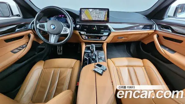 BMW 5 Series 2022 — ფოტო 11/19