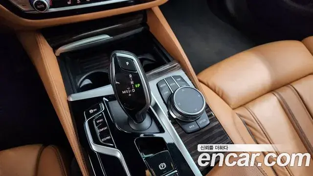 BMW 5 Series 2022 — ფოტო 5/19