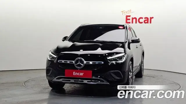 Mercedes-Benz GLA-Class 2021 — ფოტო 3/20