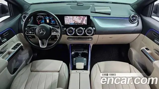 Mercedes-Benz GLA-Class 2021 — ფოტო 16/20