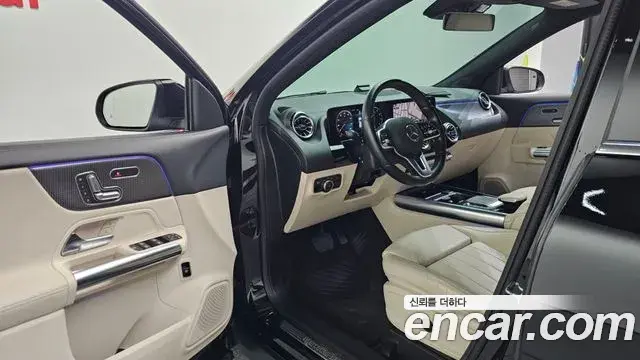 Mercedes-Benz GLA-Class 2021 — ფოტო 6/20