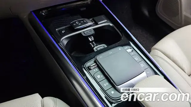 Mercedes-Benz GLA-Class 2021 — ფოტო 1/20
