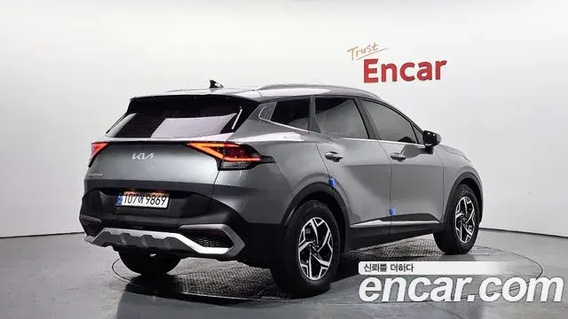 Kia Sportage 2022 — Фото 2/20