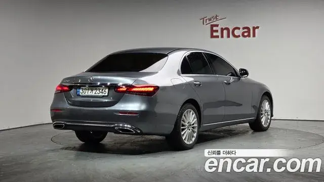 Mercedes-Benz E-Class 2021 — Şəkil 16/20