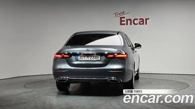 Mercedes-Benz E-Class 2021 — Şəkil 11/20