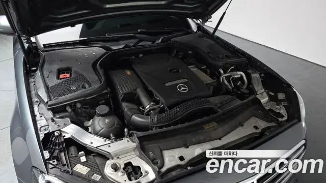 Mercedes-Benz E-Class 2021 — Şəkil 1/20