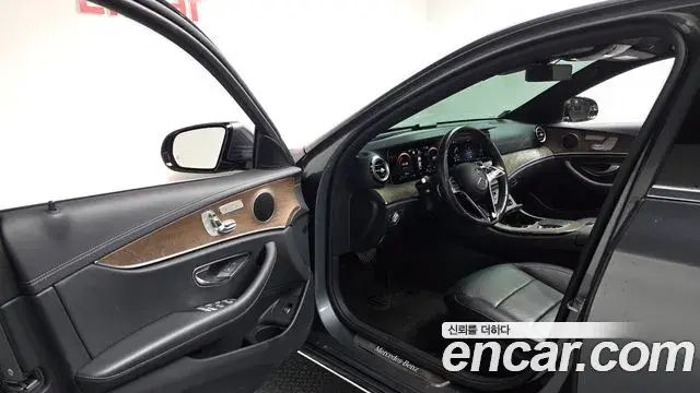 Mercedes-Benz E-Class 2021 — Şəkil 14/20