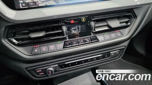 BMW 1 Series 2022 — ფოტო 6/20