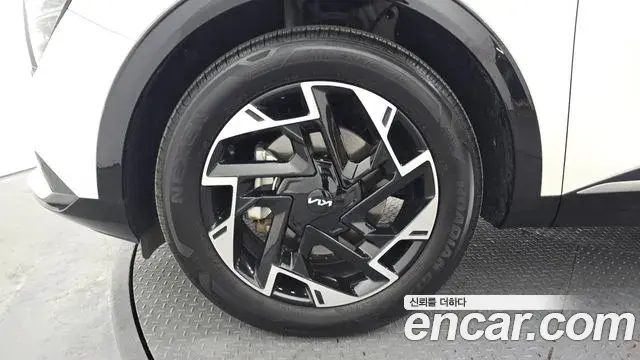 Kia Sportage 2023 — Şəkil 7/20