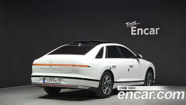 Hyundai Grandeur Hybrid 2023 — Şəkil 18/20