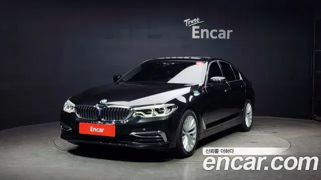 BMW 5 Series 2019 — Photo 13/20