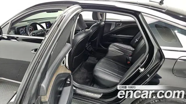 Kia K8 2022 — ფოტო 4/20