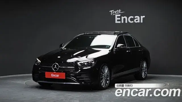 Mercedes-Benz E-Class 2022 — Фото 1/20