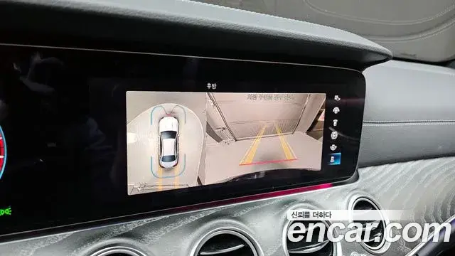 Mercedes-Benz E-Class 2022 — Фото 15/20