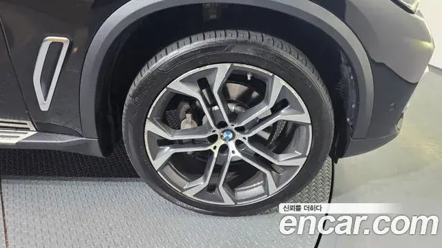 BMW X5 2021 — Photo 15/20