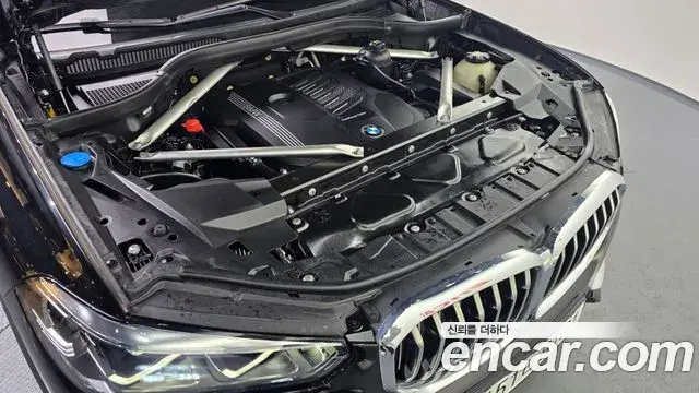 BMW X5 2021 — Photo 2/20