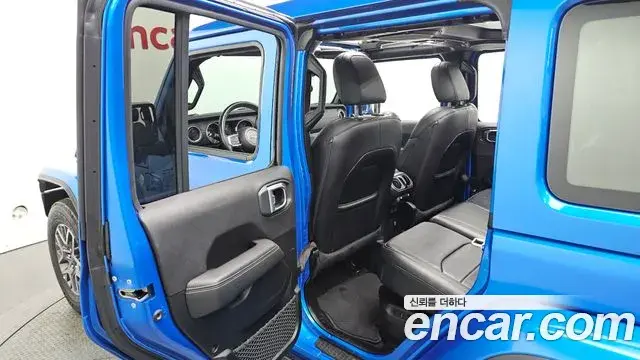 Jeep Wrangler 2022 — Фото 12/20