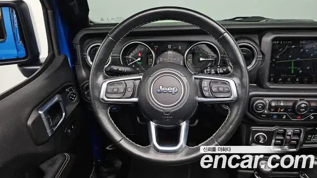 Jeep Wrangler 2022 — Фото 13/20