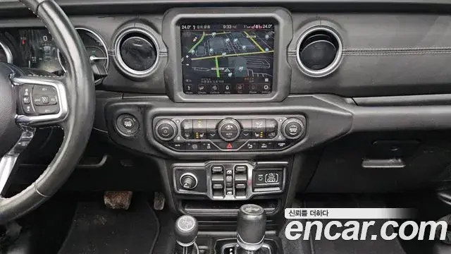 Jeep Wrangler 2022 — Фото 14/20