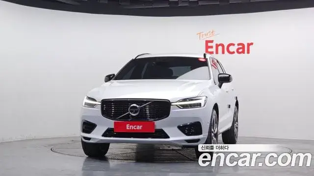 Volvo XC60 2020 — Фото 2/20