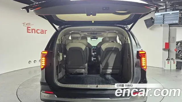 Kia Carnival 2025 — Photo 3/20