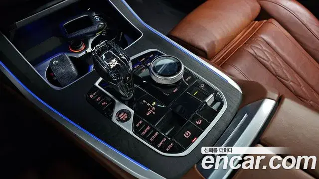 BMW X7 2021 — ფოტო 11/20