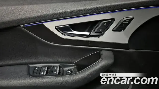 Audi Q7 2019 — Фото 12/20