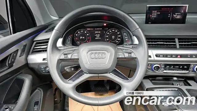 Audi Q7 2019 — Фото 15/20