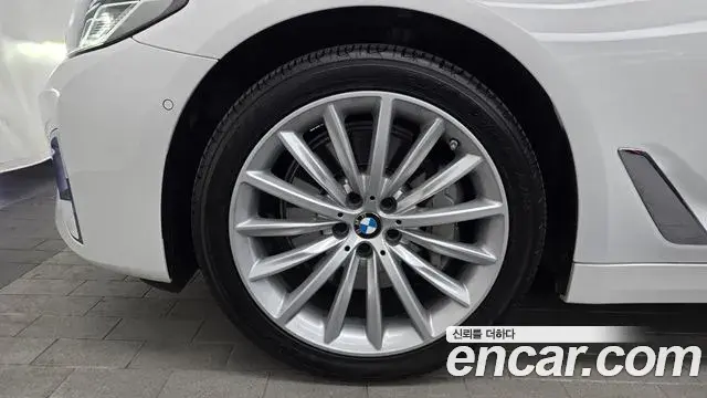 BMW 5 Series 2023 — Şəkil 6/20