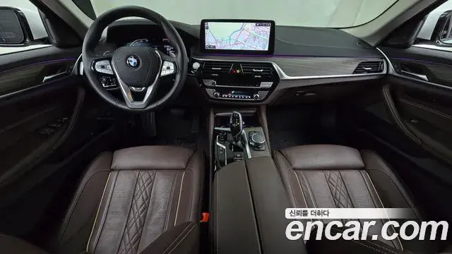 BMW 5 Series 2023 — Şəkil 7/20
