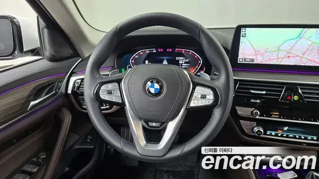 BMW 5 Series 2023 — Şəkil 8/20
