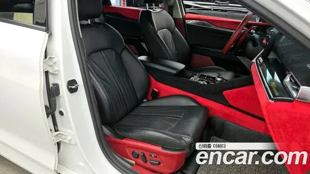 Kia K5 2020 — ფოტო 11/20