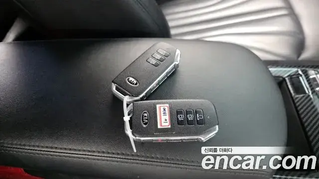 Kia K5 2020 — ფოტო 7/20