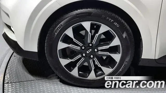 Kia Carnival 2020 — Şəkil 2/20